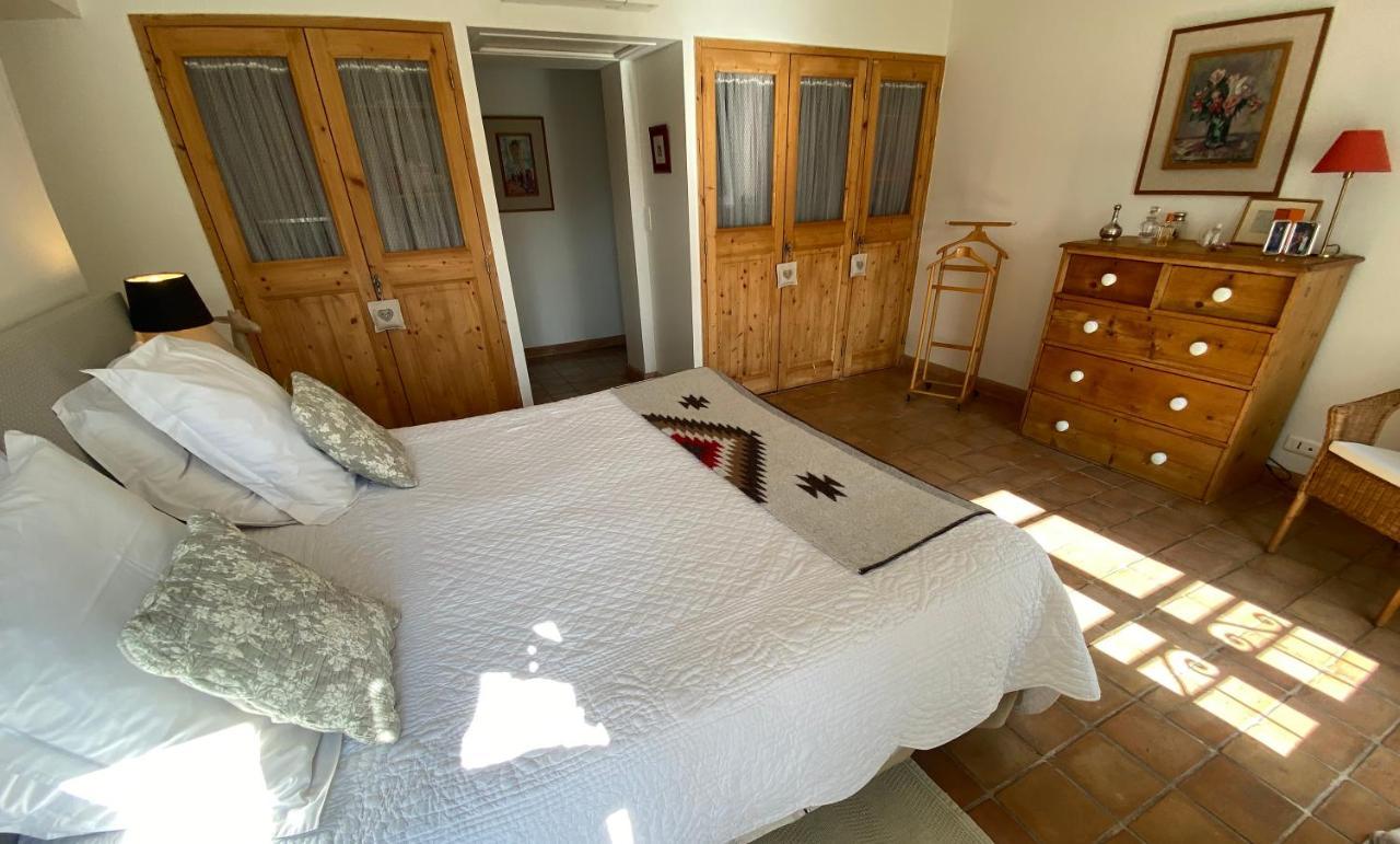 La Ferme De Gigognan Bed & Breakfast Avignon Exterior photo