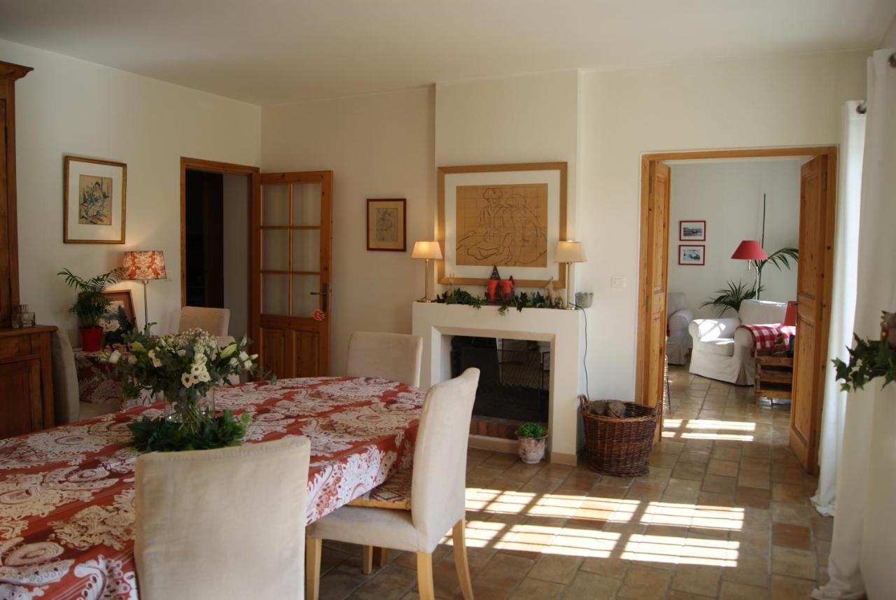 La Ferme De Gigognan Bed & Breakfast Avignon Exterior photo